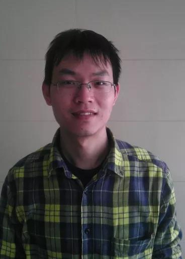 曾永攀：时间的紧迫性和方案的不确定带给我们的焦急也在一定时间内让大家暂时忘记了身处的环境，忘记了疫情带给我们的恐慌。