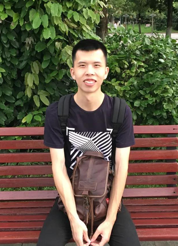 董剑：第一反应的直觉对于判断就很重要，这个直觉不是指随意判断，而是平常对各种设计问题无数次的深入思考，在紧急时刻能够做出快速且正确的判断和抉择，是一种像严格训练后的军人一样的职业素质